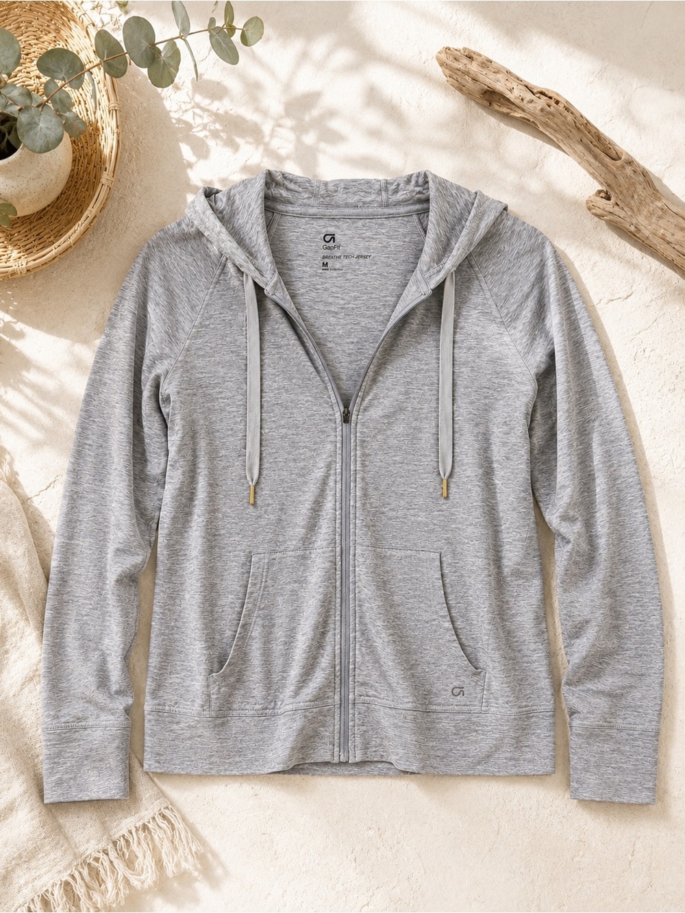 ✨ GAP Gray Hoodie Zip Tech Sweatshirt Zip Activewear Size M ✨